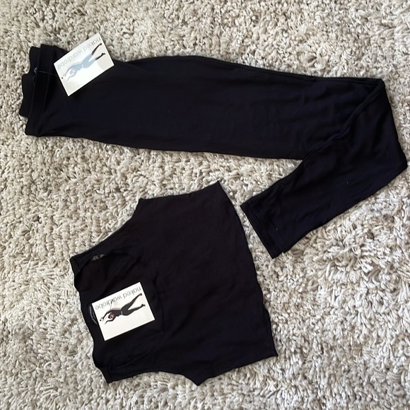 Naked Wardrobe - Picture 2 of 3